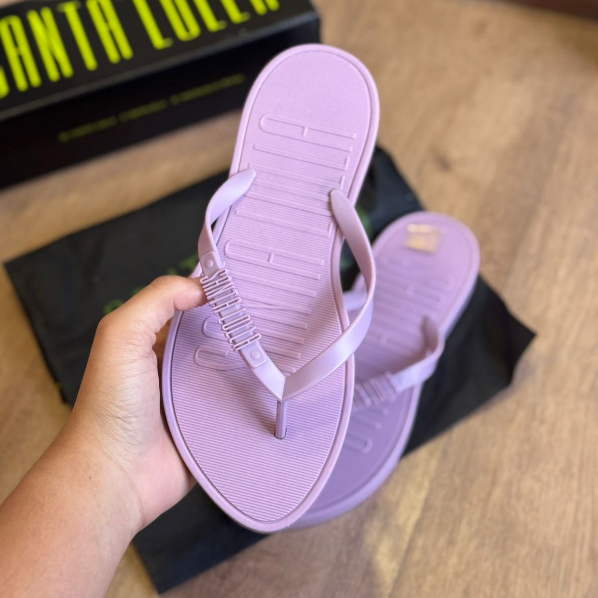 Chinelo Santa Lolla Flip Flop Borracha