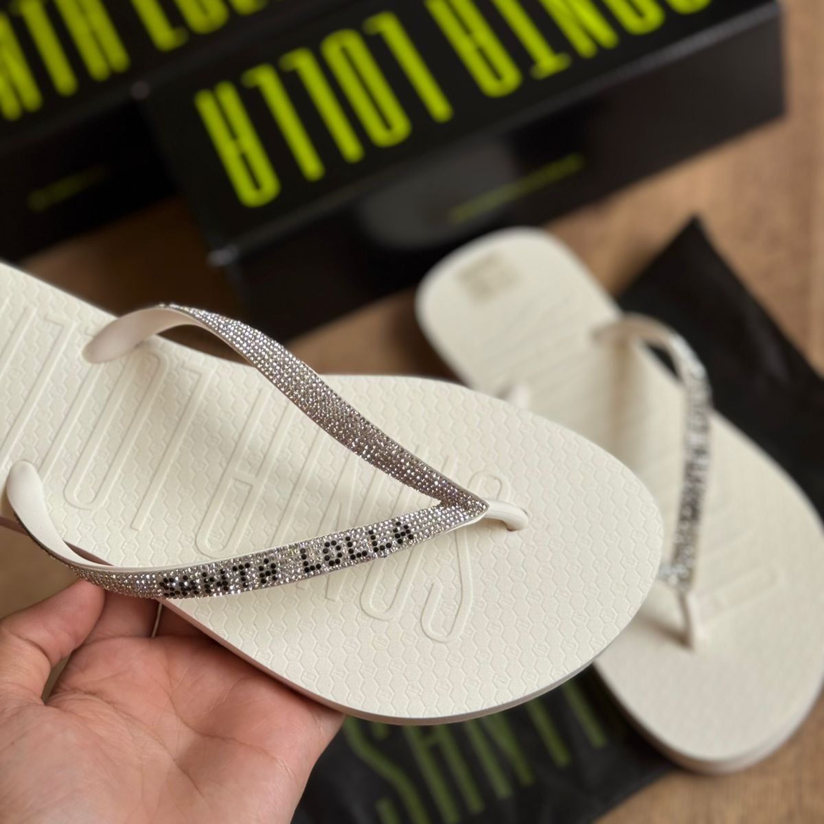 Chinelo Santa Lolla Flip Flop Borracha Tiras Brilho