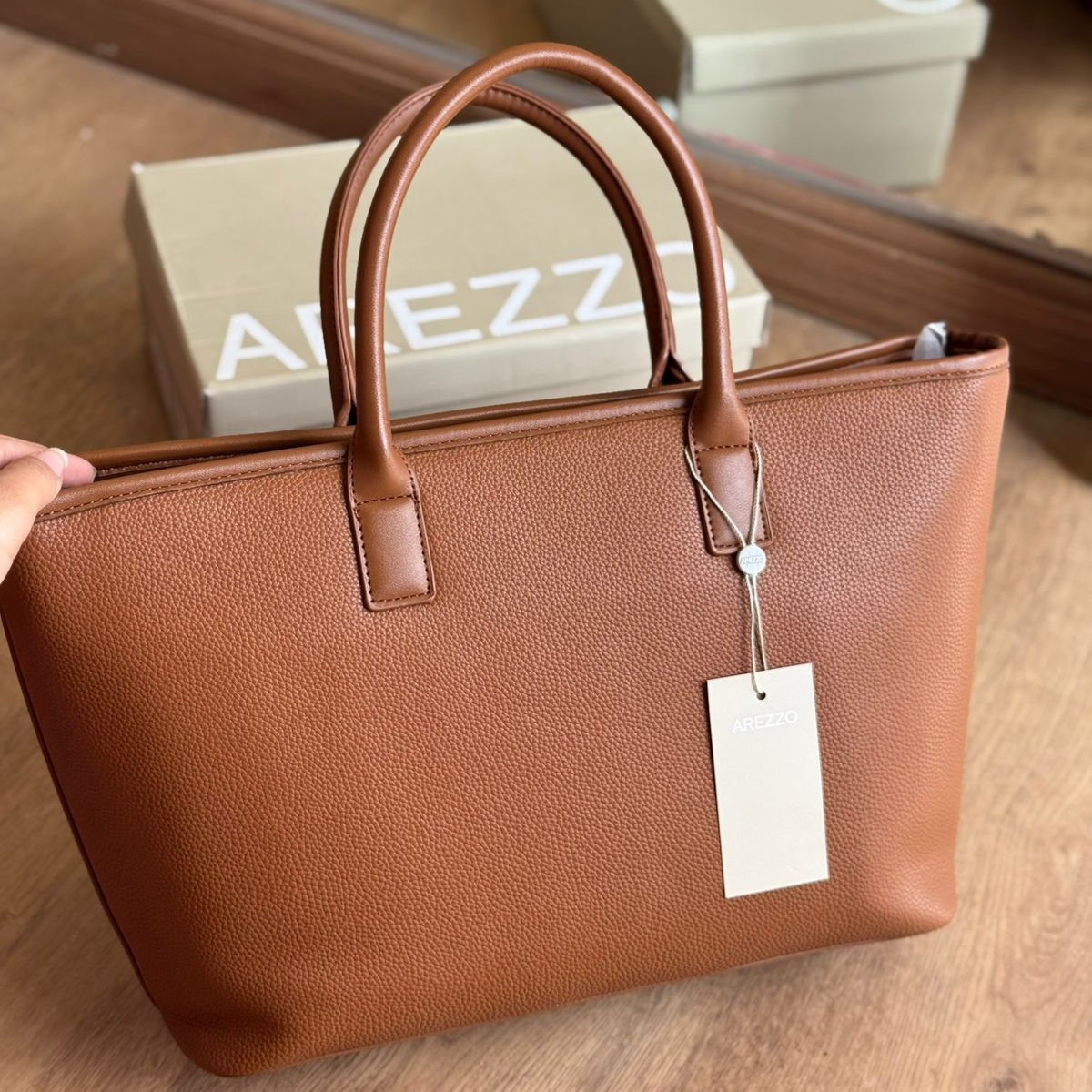 Bolsa Arezzo Estruturada