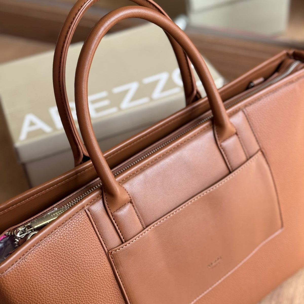 Bolsa Arezzo Estruturada